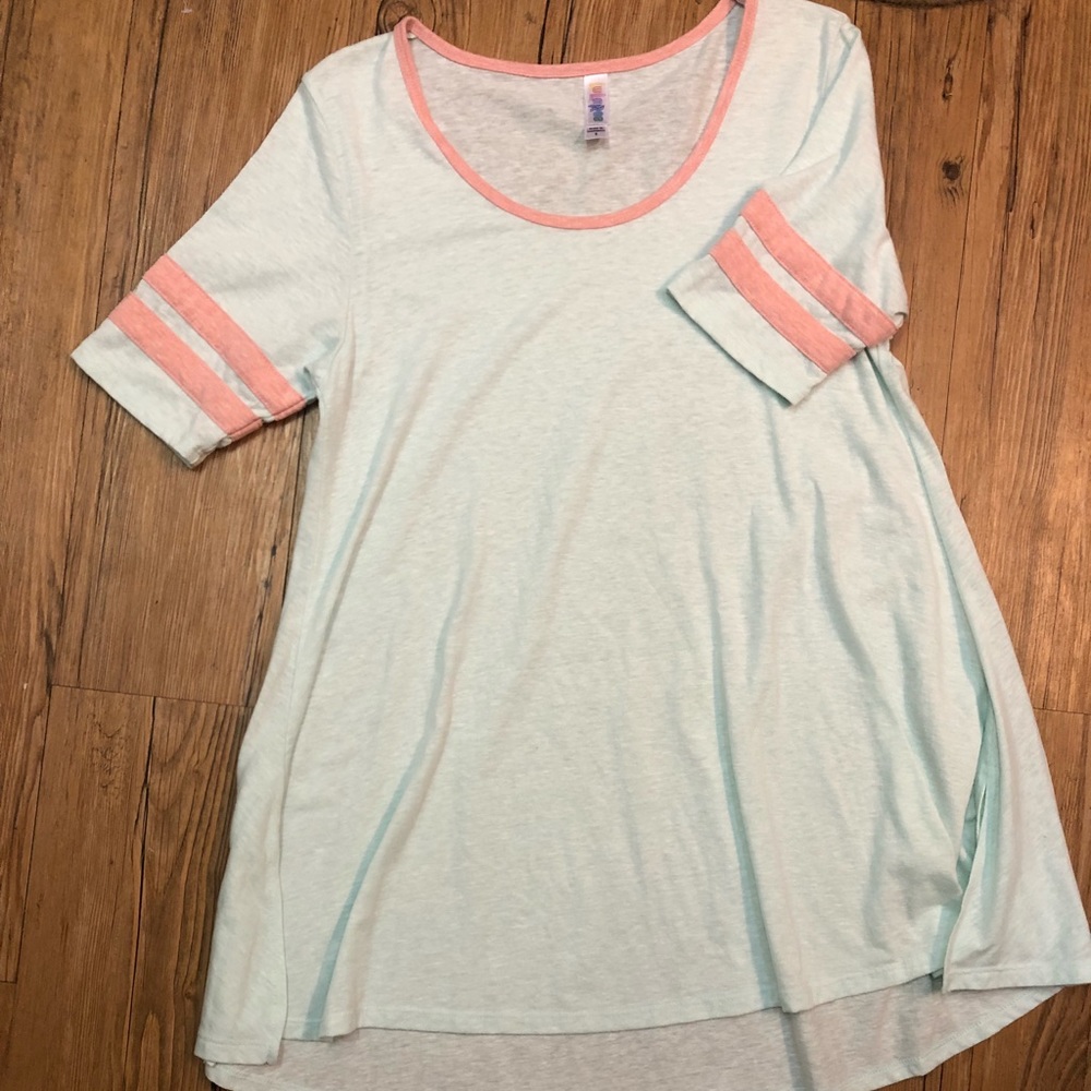 LulaRoe Perfect T